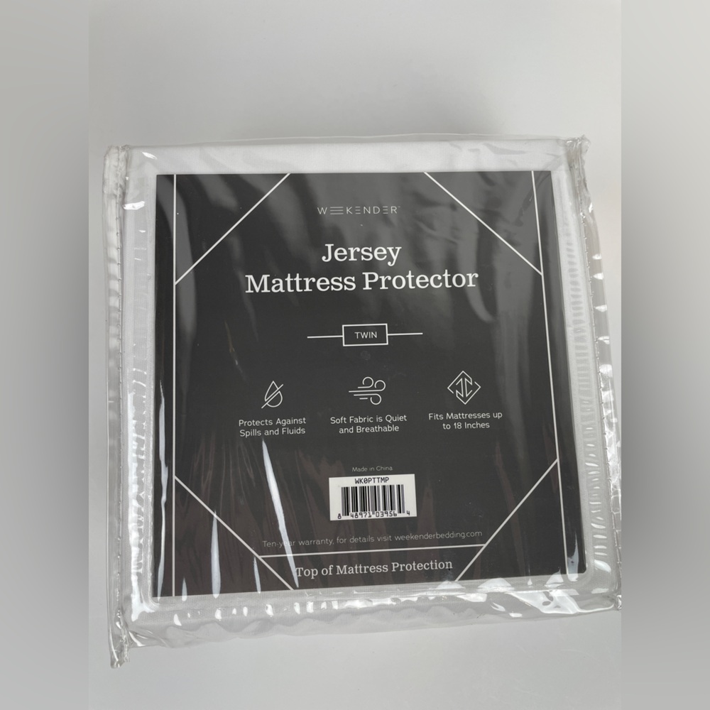 Weekender Jersey Mattress Protector in Twin size Breathable Soft Waterproof NEW